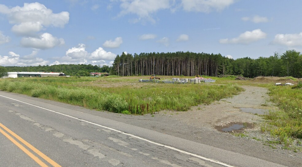 4 Griffin Rd, Bangor, ME à vendre - Photo du bâtiment - Image 2 de 2