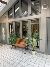 2095 W Main St, League City, TX for lease Interior Photo- Image 2 of 13