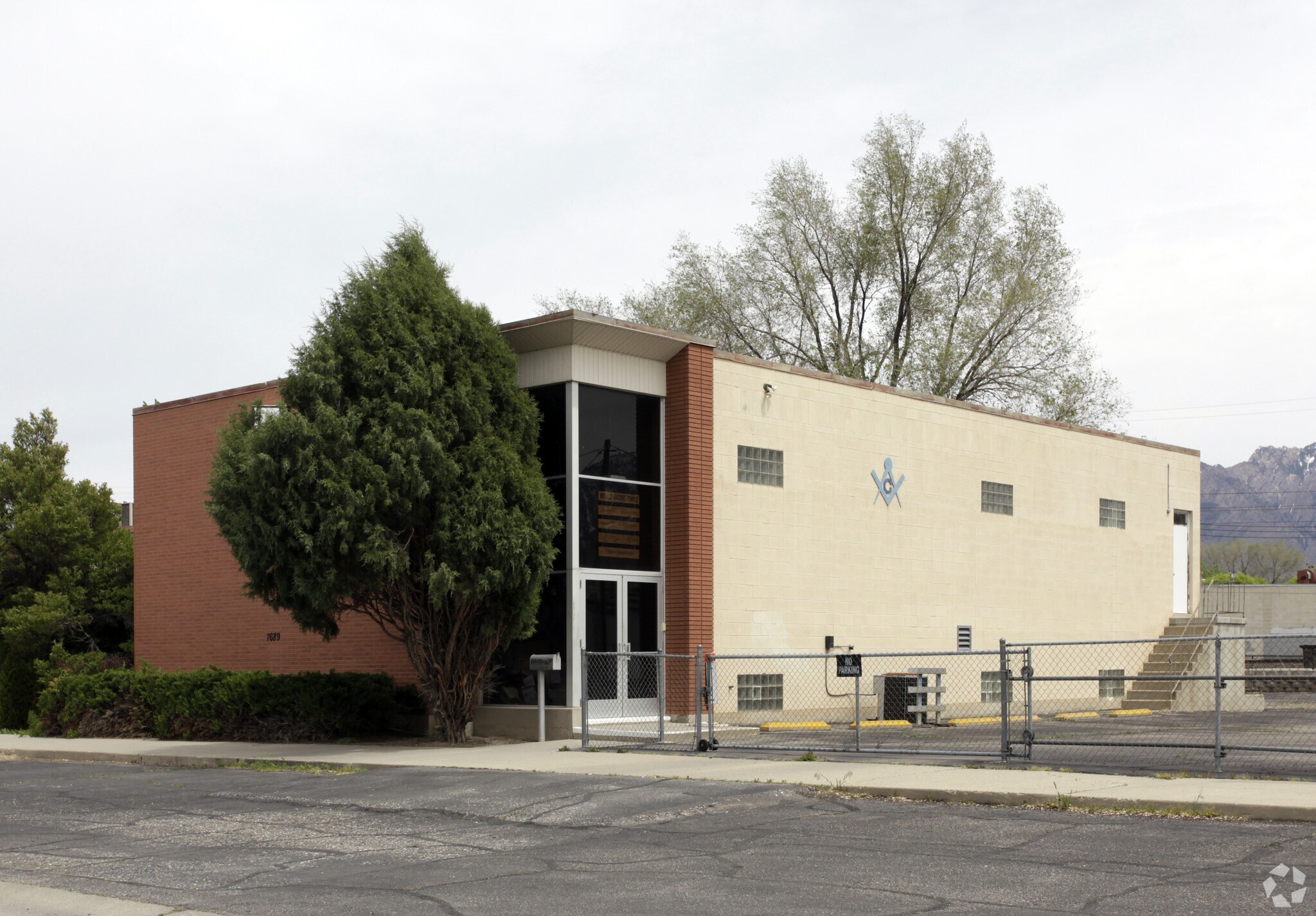 7689 S Center Sq, Midvale, UT à vendre Photo principale- Image 1 de 11