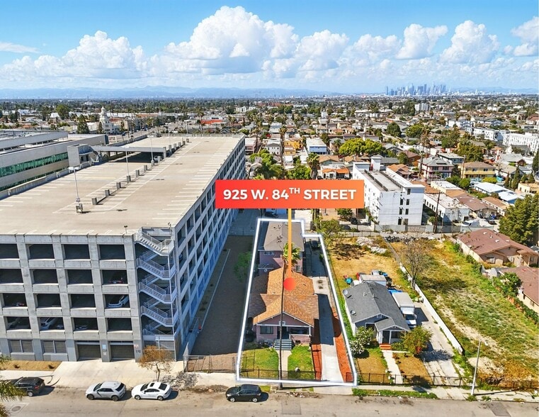 925 W 84th St, Los Angeles, CA for sale - Building Photo - Image 2 of 12