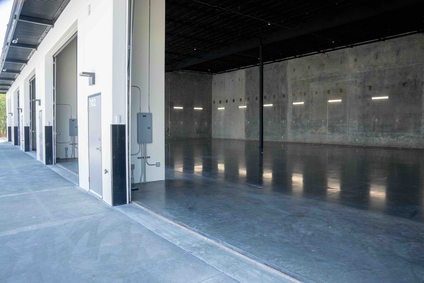 1055 Soscol Ferry Rd, Napa, CA 94558 - Unit L-101–106 - - Interior Photo - Image 2 of 2