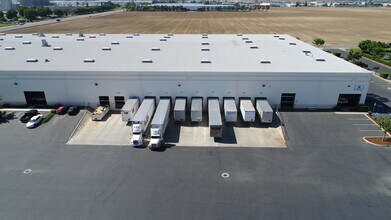 2247 N Plaza Dr, Visalia, CA for lease Building Photo- Image 2 of 2