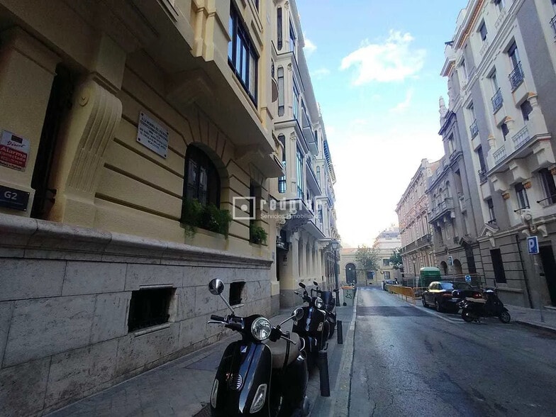 Multifamily in Madrid, Madrid for sale - Building Photo - Image 3 of 4