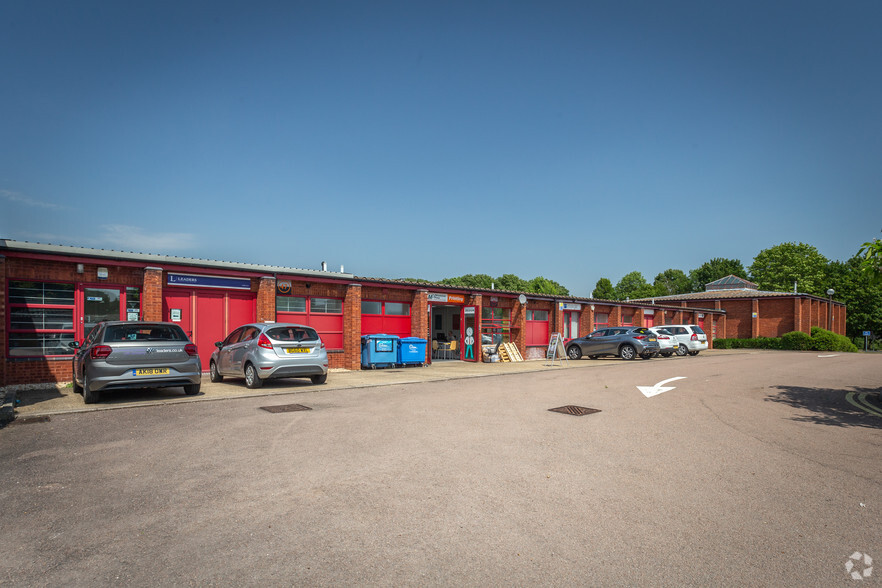 42-48 Alston Dr, Milton Keynes for lease - Building Photo - Image 2 of 2