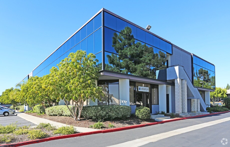 6725 Mesa Ridge Rd, San Diego, CA à louer - Photo du bâtiment - Image 1 de 4