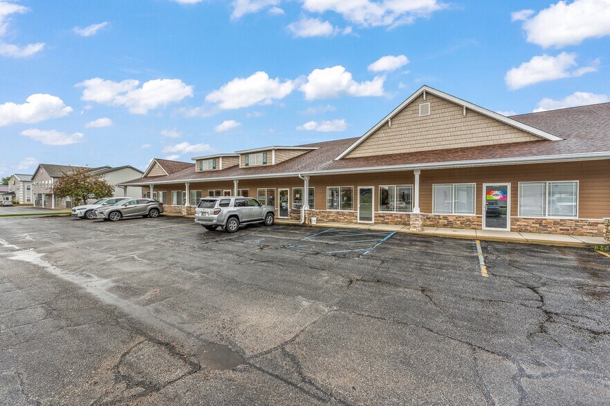 2502 Beech St, Valparaiso, IN à vendre - Photo du bâtiment - Image 3 de 30