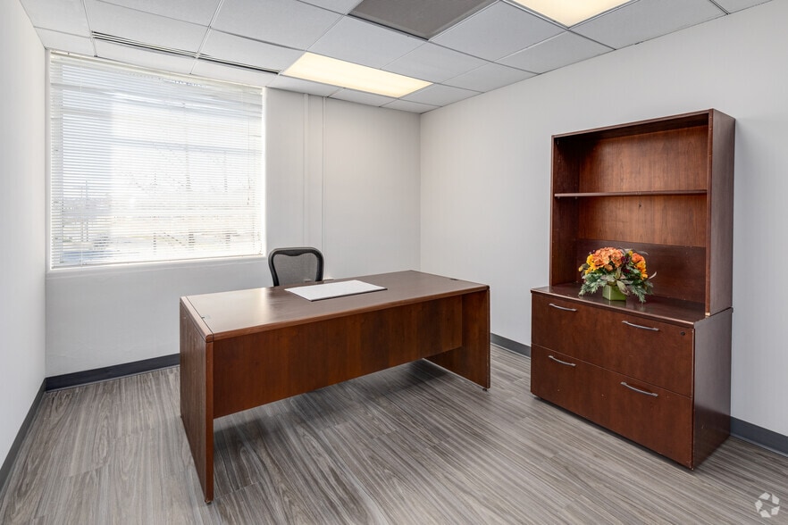 6495 New Hampshire Ave, Hyattsville, MD à louer - Photo intérieure - Image 3 de 19