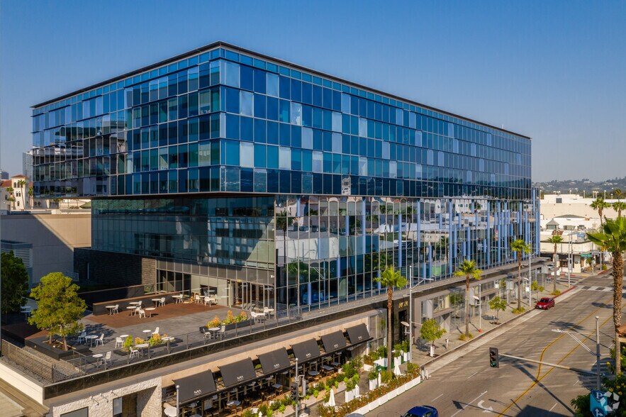 233-269 N Beverly Dr, Beverly Hills, CA à louer - Photo du bâtiment - Image 2 de 6