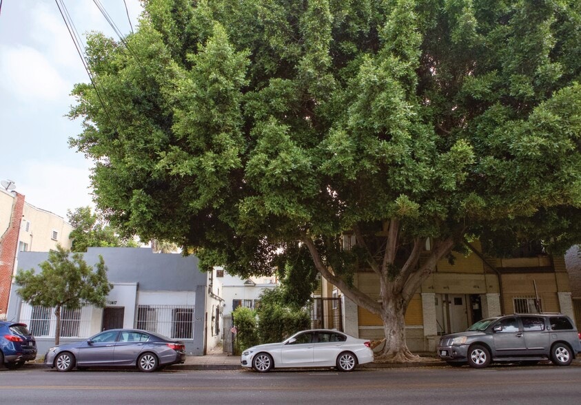 1415 W 11th St, Los Angeles, CA for sale - Building Photo - Image 2 of 13
