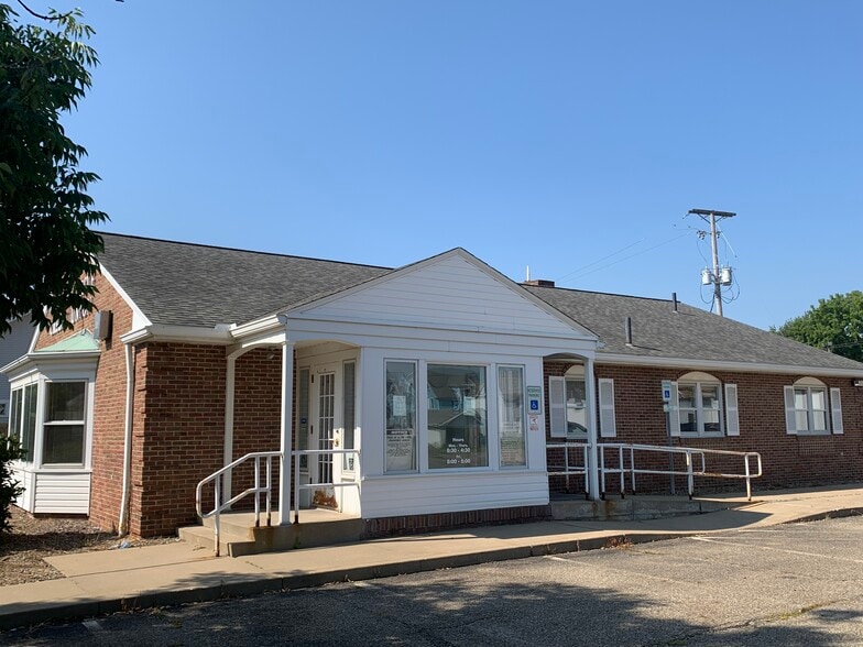 1215 Greenfield Ave SW, Canton, OH for sale - Building Photo - Image 3 of 6