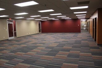 3057 E Cairo St, Springfield, MO for lease Interior Photo- Image 2 of 15