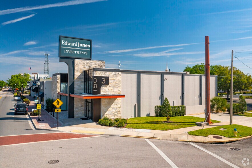 150 3rd St SW, Winter Haven, FL à louer - Photo du bâtiment - Image 3 de 16