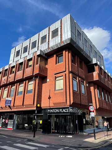Victoria St, Windsor à louer - Photo du bâtiment - Image 1 de 4