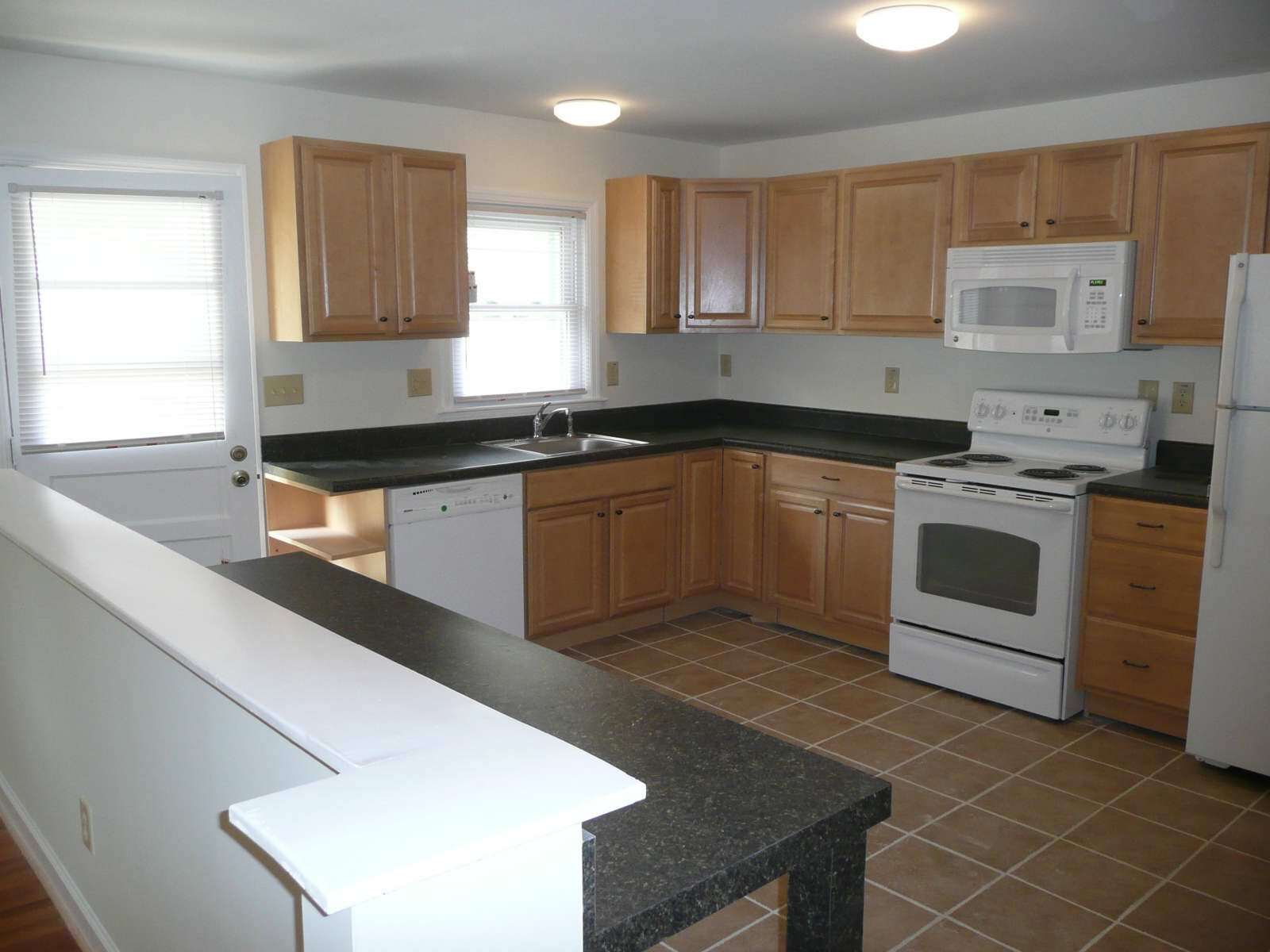 Chapel Hill Student Properties portfolio of 3 properties for sale on LoopNet.ca Interior Photo- Image 1 of 18