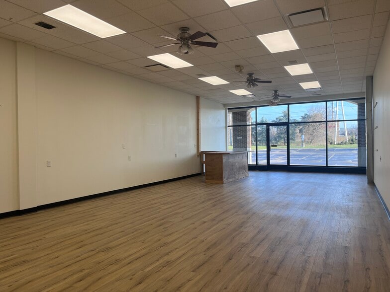 245-305 Zeeb Rd, Ann Arbor, MI for lease - Interior Photo - Image 3 of 4