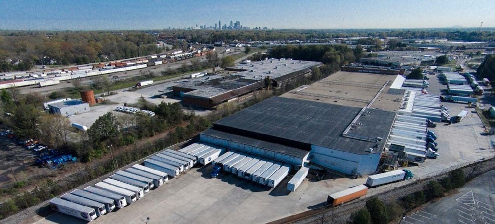 1239 Oakleigh Dr, East Point, GA for lease - Building Photo - Image 3 of 19