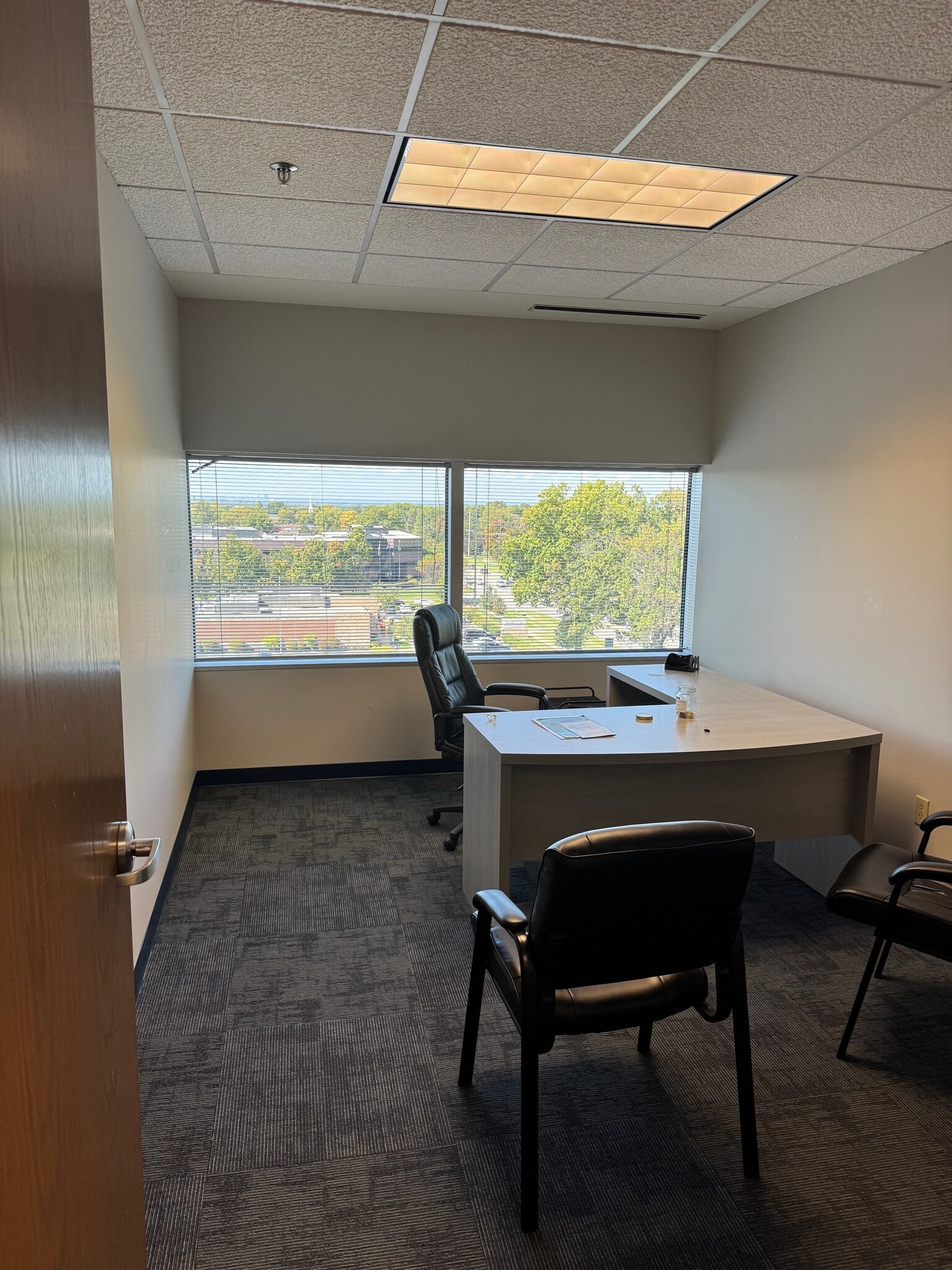 9300 Shelbyville Rd, Louisville, KY à louer Photo intérieure- Image 1 de 5