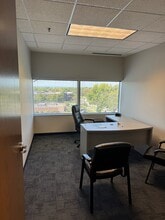 9300 Shelbyville Rd, Louisville, KY à louer Photo intérieure- Image 1 de 5