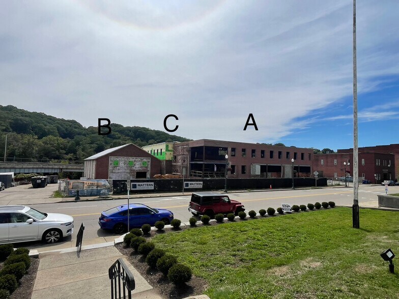 345 Main St, Norwich, CT à louer - Photo du bâtiment - Image 3 de 14