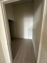 10750 Glenoaks Blvd, Pacoima, CA for lease Building Photo- Image 2 of 6