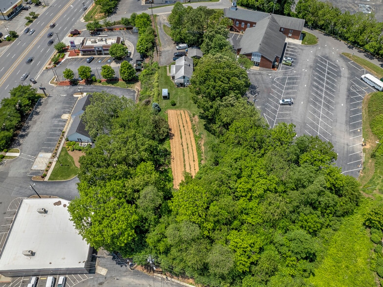981 Patton Ave, Asheville, NC for sale - Building Photo - Image 1 of 9