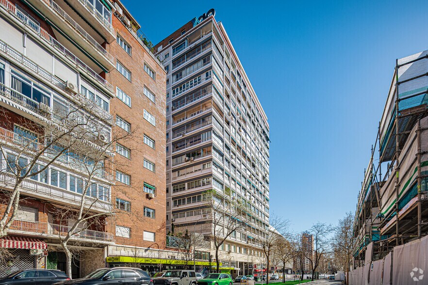 Bureau dans Madrid, Madrid à louer - Photo du bâtiment - Image 2 de 4