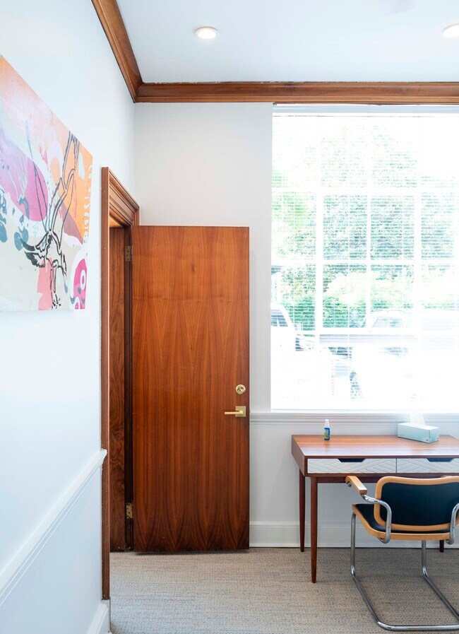 Plus de détails pour 215 Church St, Decatur, GA - Bureau à louer