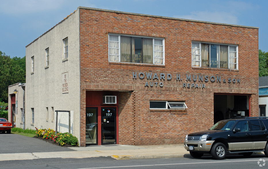 197 New York Ave, Huntington, NY for lease - Building Photo - Image 2 of 9