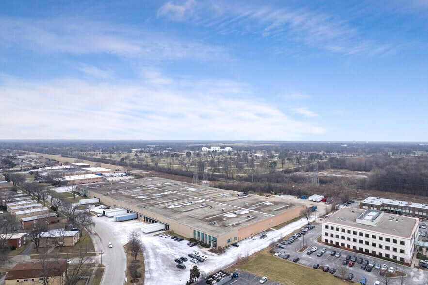 301-363 N Third Ave, Des Plaines, IL à louer - Aérien - Image 3 de 7