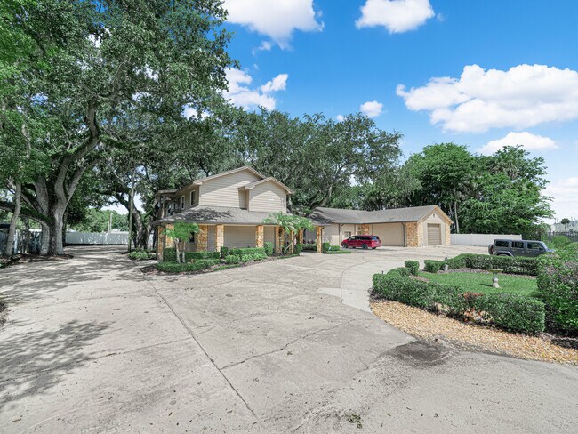Plus de détails pour 112 N Poplar Ave, Sanford, FL - Local d'activités à louer