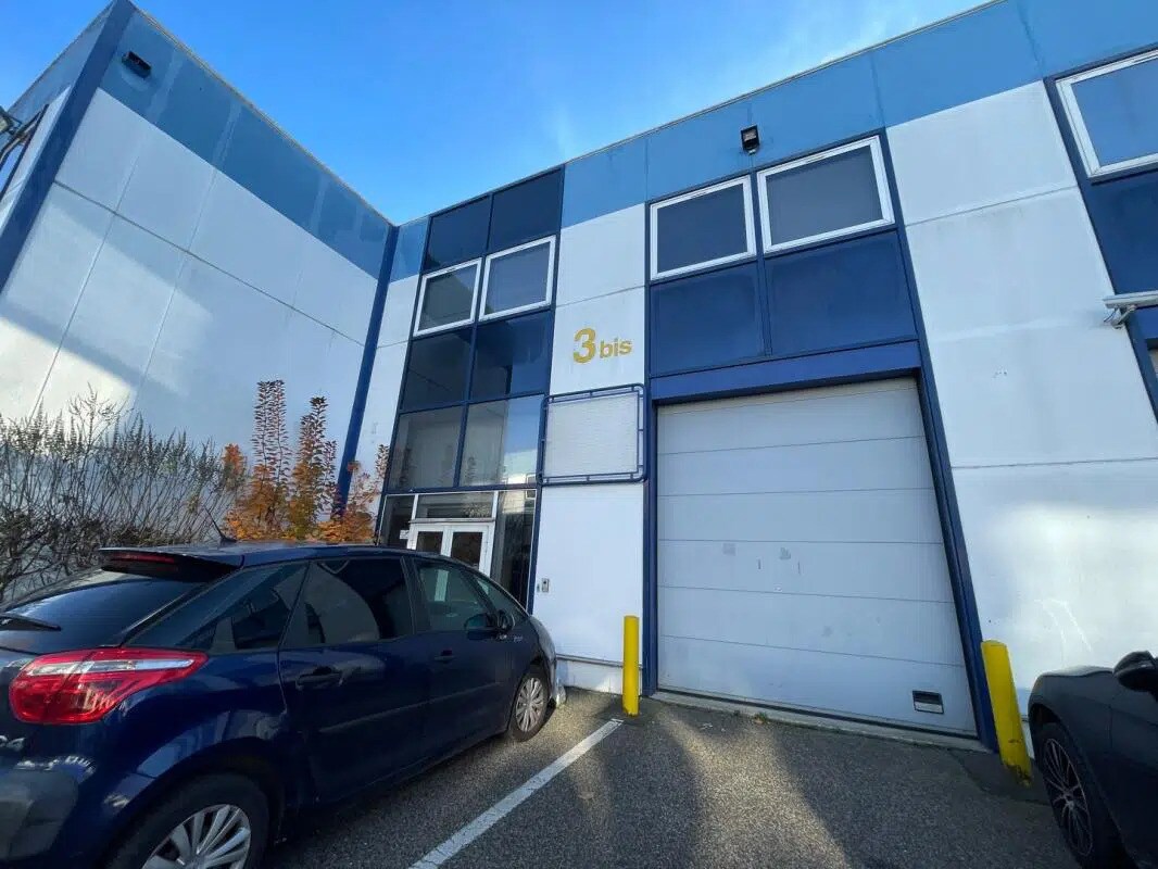 Industrial in Vitry-sur-Seine for lease Building Photo- Image 1 of 7