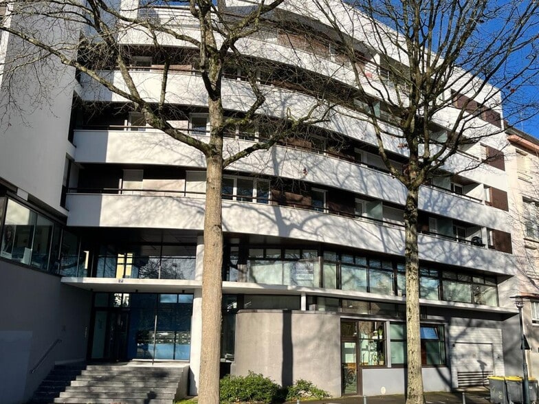Office in Rennes for lease - Building Photo - Image 1 of 3