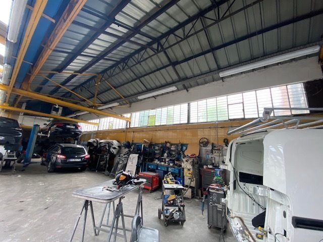 Commerce de détail dans Montreuil à vendre - Photo du bâtiment - Image 3 de 8
