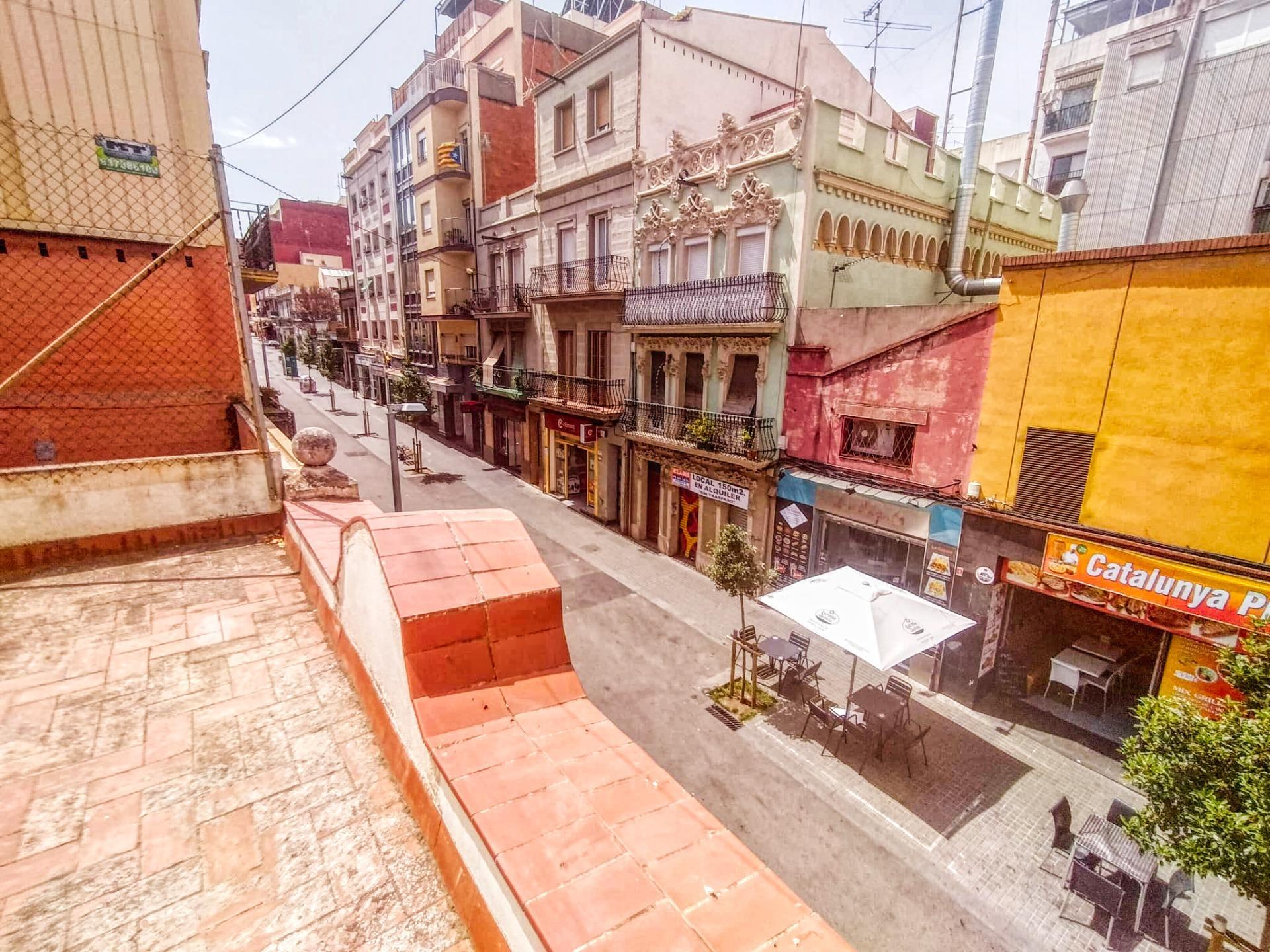 Retail in L'Hospitalet de Llobregat, Barcelona for sale Primary Photo- Image 1 of 12