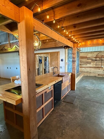 13360 US 62, Mount Sterling, OH à vendre - Photo du bâtiment - Image 3 de 5