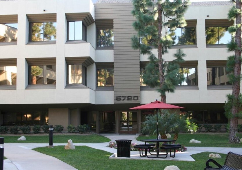 5700-5740 Ralston St, Ventura, CA à louer - Photo du bâtiment - Image 2 de 3