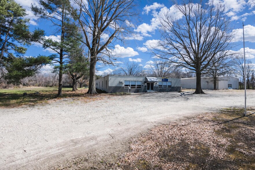 2054 Neenah Rd, Montross, VA à vendre - Photo du bâtiment - Image 2 de 12
