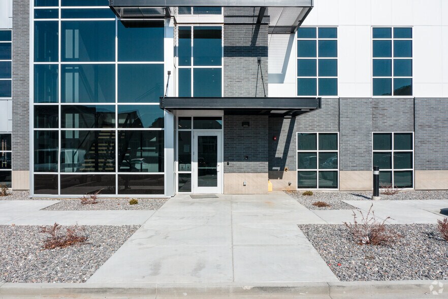980 E 800 N, Orem, UT à vendre - Photo du bâtiment - Image 3 de 5