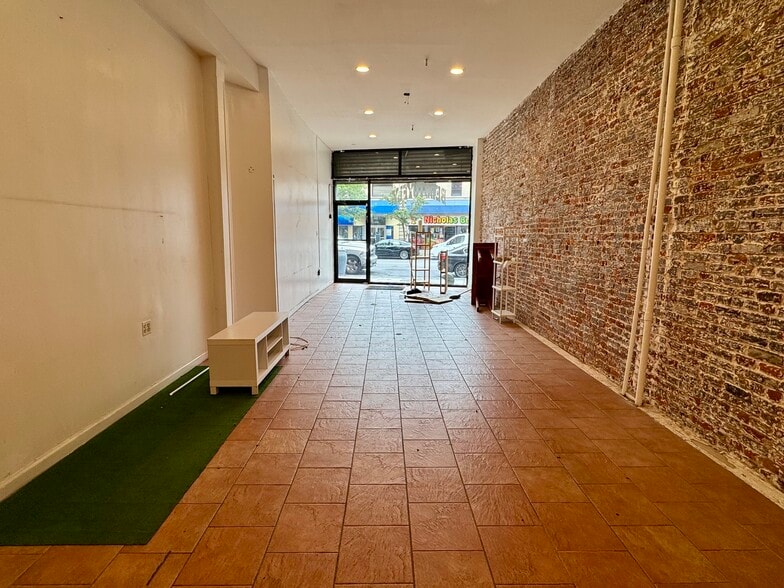 1407 Fulton St, Brooklyn, NY for lease - Building Photo - Image 3 of 11