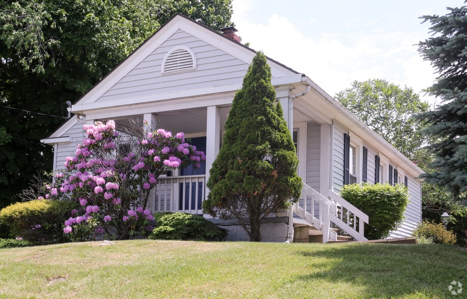 9233 SR 14, Streetsboro, OH for sale - Primary Photo - Image 1 of 54