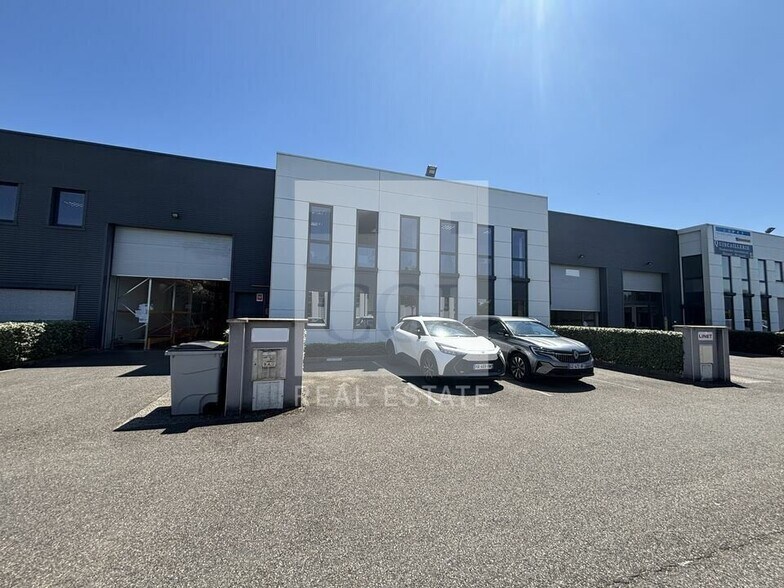 4 Rue De L'Arsenal, Vénissieux for lease - Building Photo - Image 1 of 12
