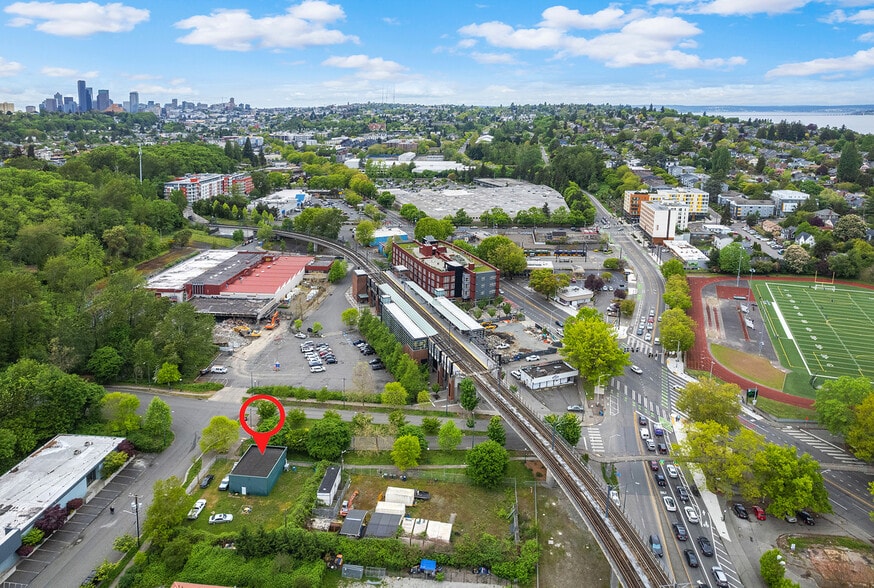 2705 S Winthrop St, Seattle, WA for sale - Primary Photo - Image 1 of 5