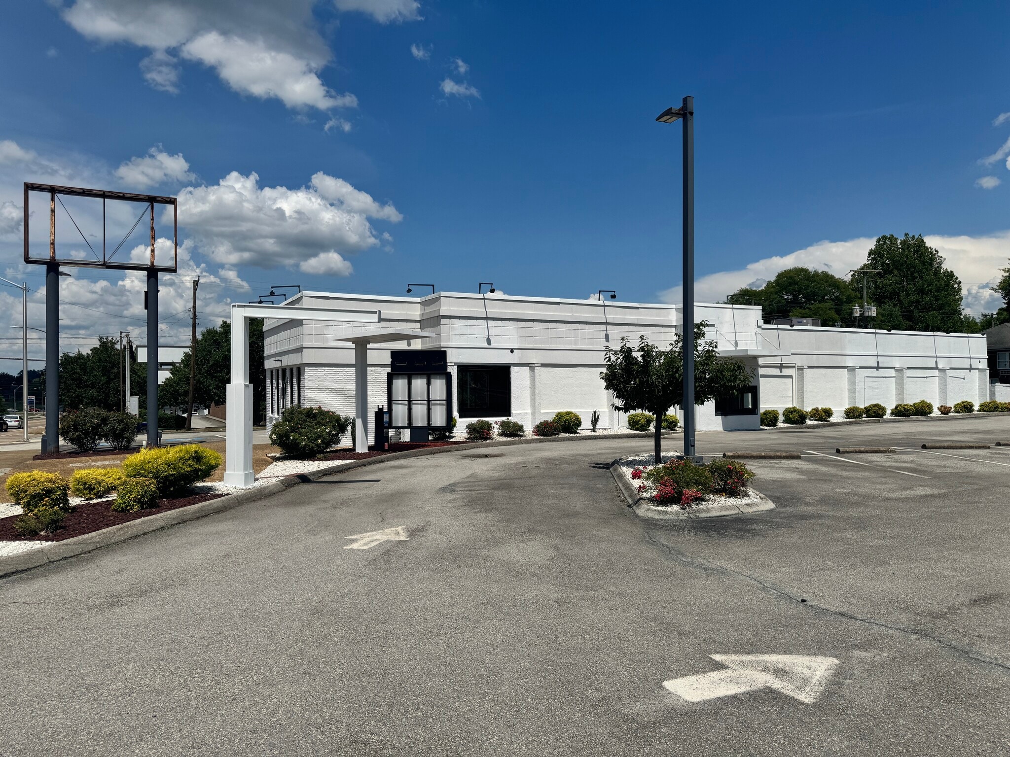 2456 E Magnolia Ave, Knoxville, TN for lease Building Photo- Image 1 of 4
