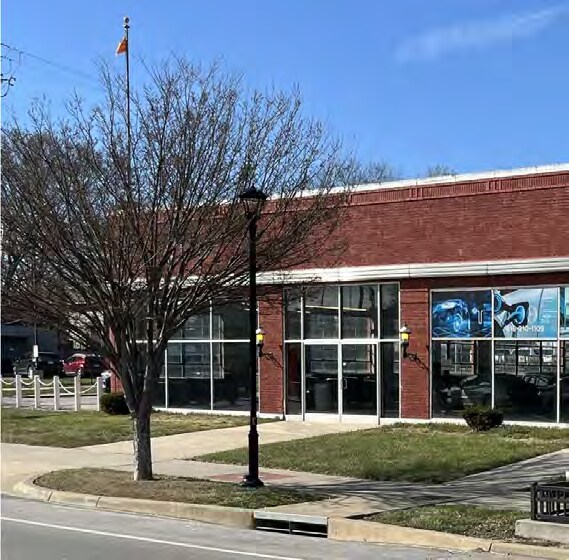 1326 E 47th St, Kansas City, MO for lease Building Photo- Image 1 of 5