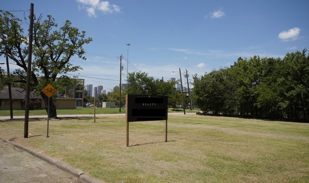 3211 Webster St, Houston, TX for sale - Primary Photo - Image 1 of 8