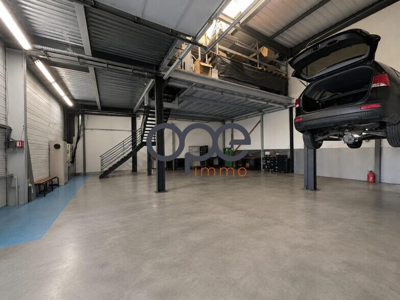 Flex in SAINT-OUEN-L'AUMONE for sale - Building Photo - Image 3 of 7