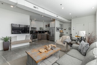 27 W 19th St, Chattanooga, TN à louer Photo intérieure- Image 1 de 12