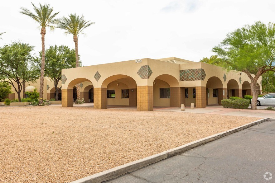 9020-9030 S McClintock Dr, Tempe, AZ à louer - Photo du bâtiment - Image 3 de 5