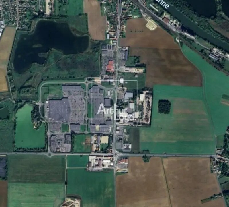 Land in Varennes-sur-Seine for sale Aerial- Image 1 of 2