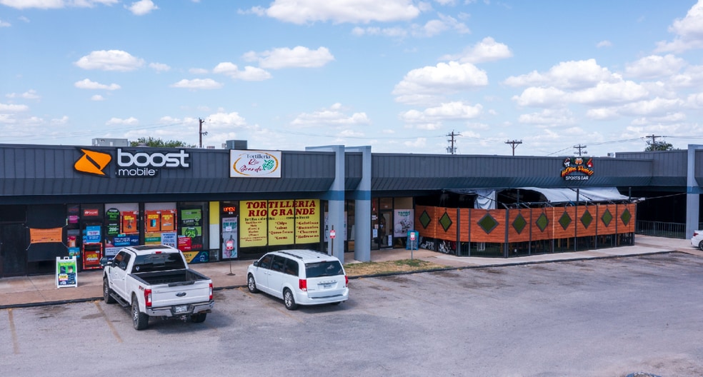 900 E Braker Ln, Austin, TX for lease - Building Photo - Image 3 of 8